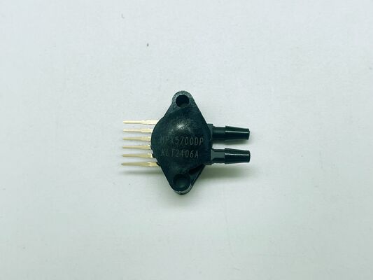 MPX5700DP sensore di pressione differenziale da 0 a 700 kPa gamma 2,5% di precisione 4,7V temp di uscita compensato analogico fuori affidabile per l'industria
