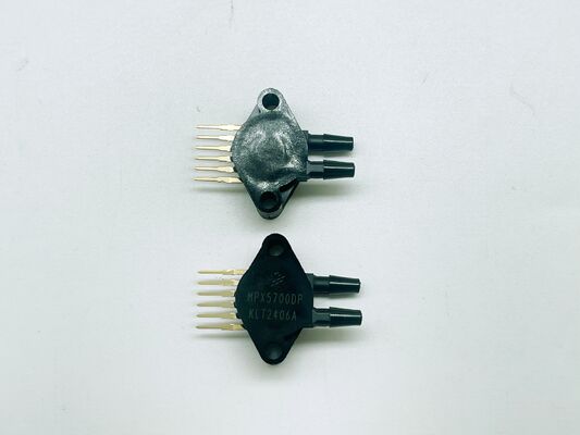 MPX5700DP sensore di pressione differenziale da 0 a 700 kPa gamma 2,5% di precisione 4,7V temp di uscita compensato analogico fuori affidabile per l'industria