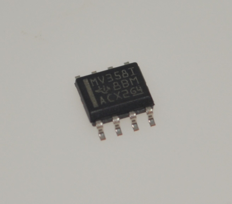 LMV358IDR Amplificatore Operazionale Duale a Bassa Tensione con Uscita Rail-to-Rail, 1MHz di Larghezza di Banda, Offset 1mV, Funzionamento 2.7-5.5V, Micro-Potenza (0.1mA), Ingresso CMOS, Package SOIC-8, da -40°C a +125°C